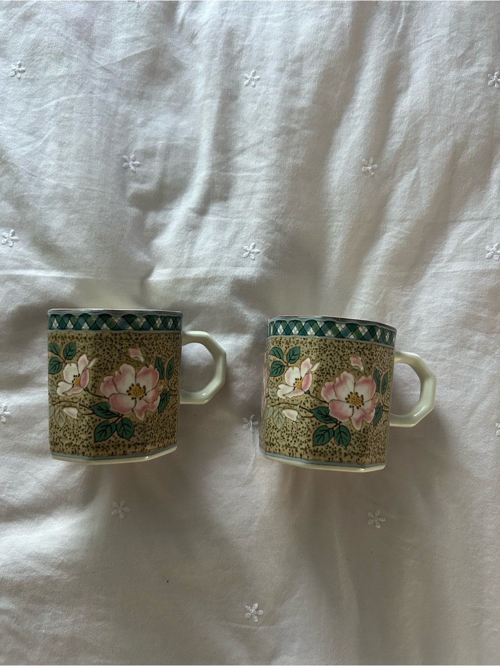 Japan Floral Ceramic Coffee Mugs - Pink Rose Pattern (Set of 2)